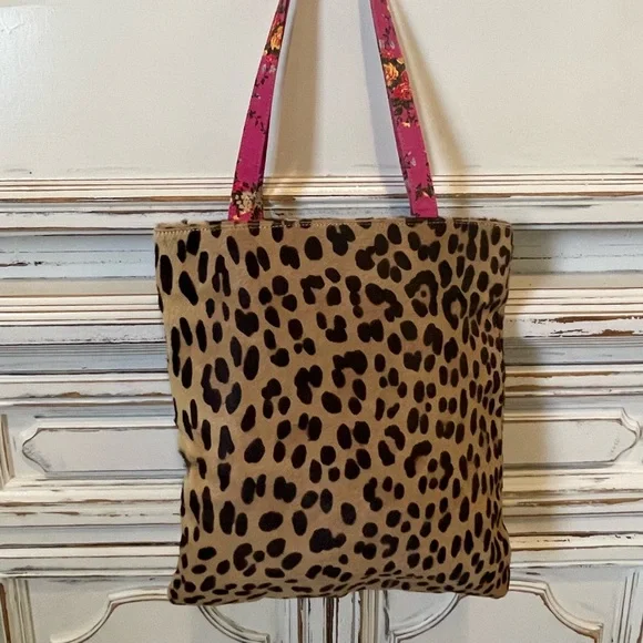 ♥️SOLD♥️🍀💁🏻♀️Dolce & Gabbana Leopard Pony Hair Tote🍀💁🏻♀️ - Picture 3 of 17